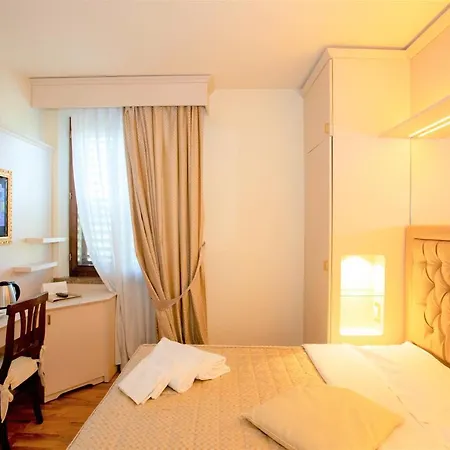 Arcobaleno Szálloda 3*